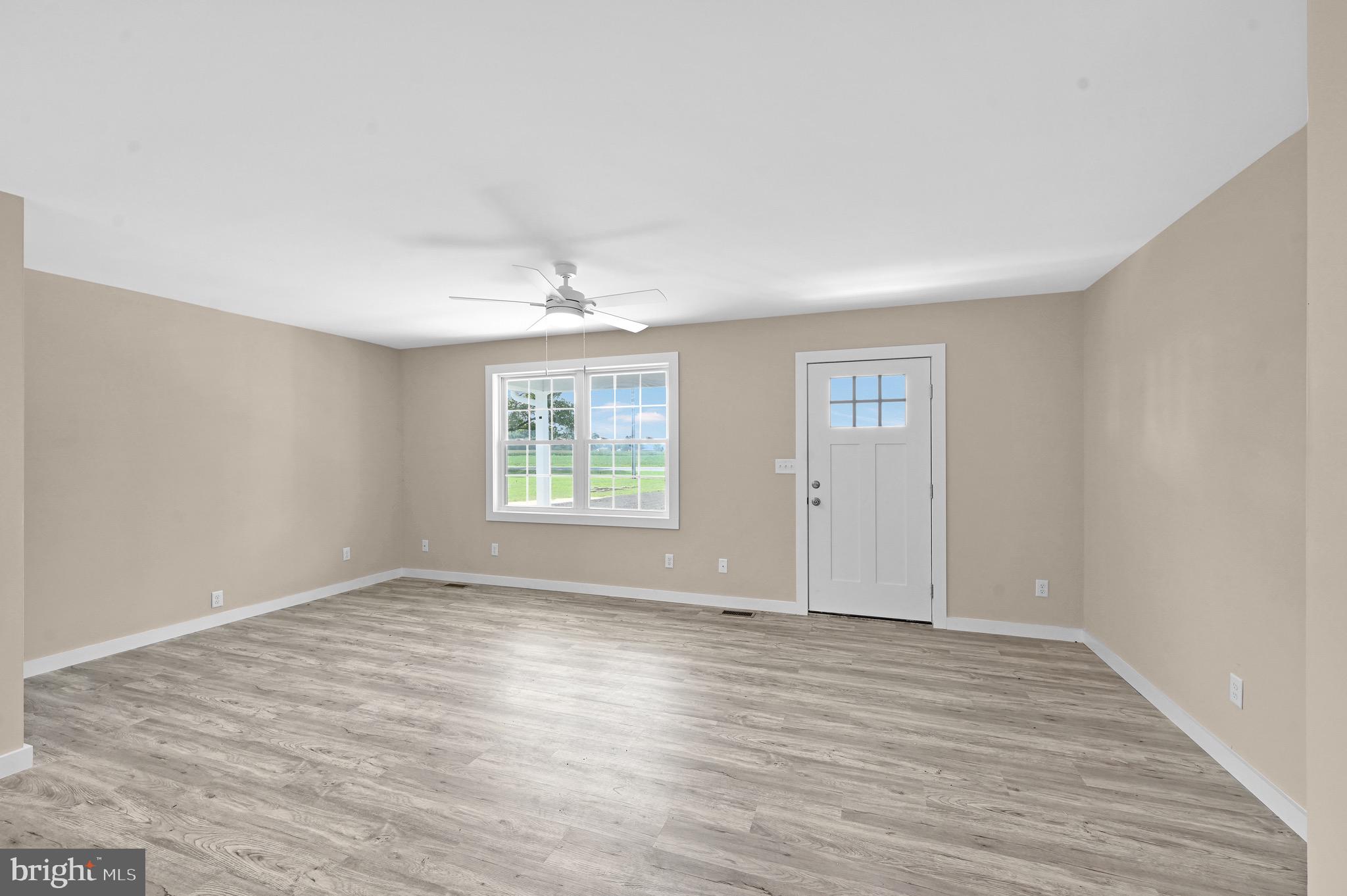 3343 Sharptown Road Laurel, DE 19956 - Photo 5 of 25 Living Room