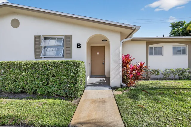 $1,350 | 2660 Barkley Drive East, Unit B, West Palm Beach, FL 33415