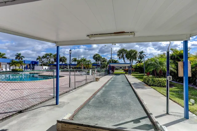 $1,350 | 2660 Barkley Drive East, Unit B, West Palm Beach, FL 33415