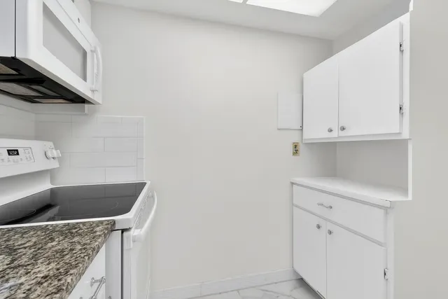 $1,350 | 2660 Barkley Drive East, Unit B, West Palm Beach, FL 33415