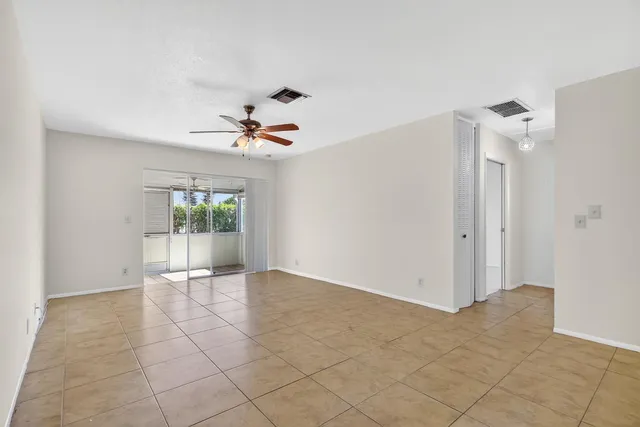 $1,350 | 2660 Barkley Drive East, Unit B, West Palm Beach, FL 33415