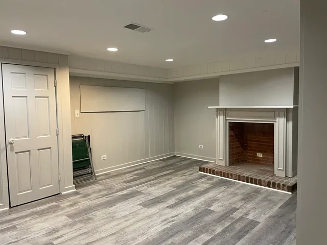 $269,000 | 32 Braeburn Drive, Park Forest, IL 60466