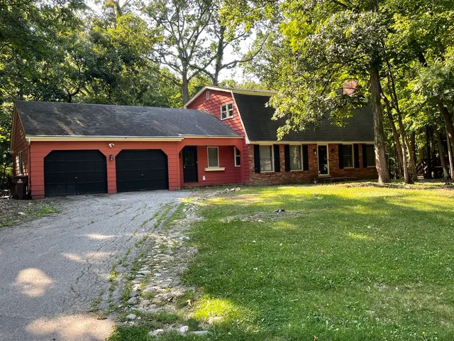 $269,000 | 32 Braeburn Drive, Park Forest, IL 60466