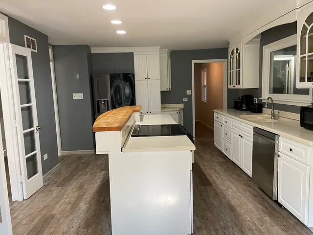 $269,000 | 32 Braeburn Drive, Park Forest, IL 60466