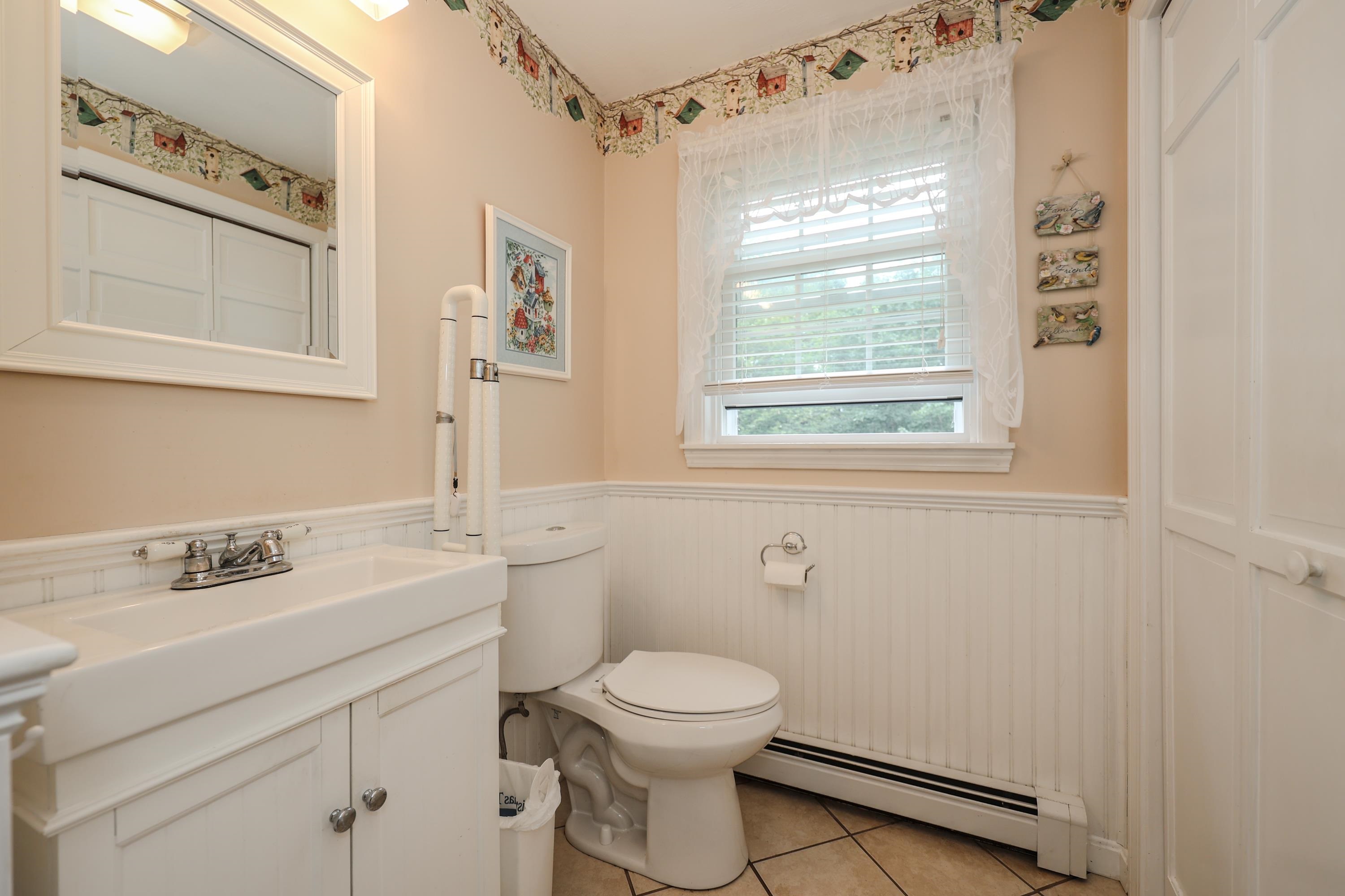 19 Proctor Road Bedford, NH 03110 - Photo 18 of 34