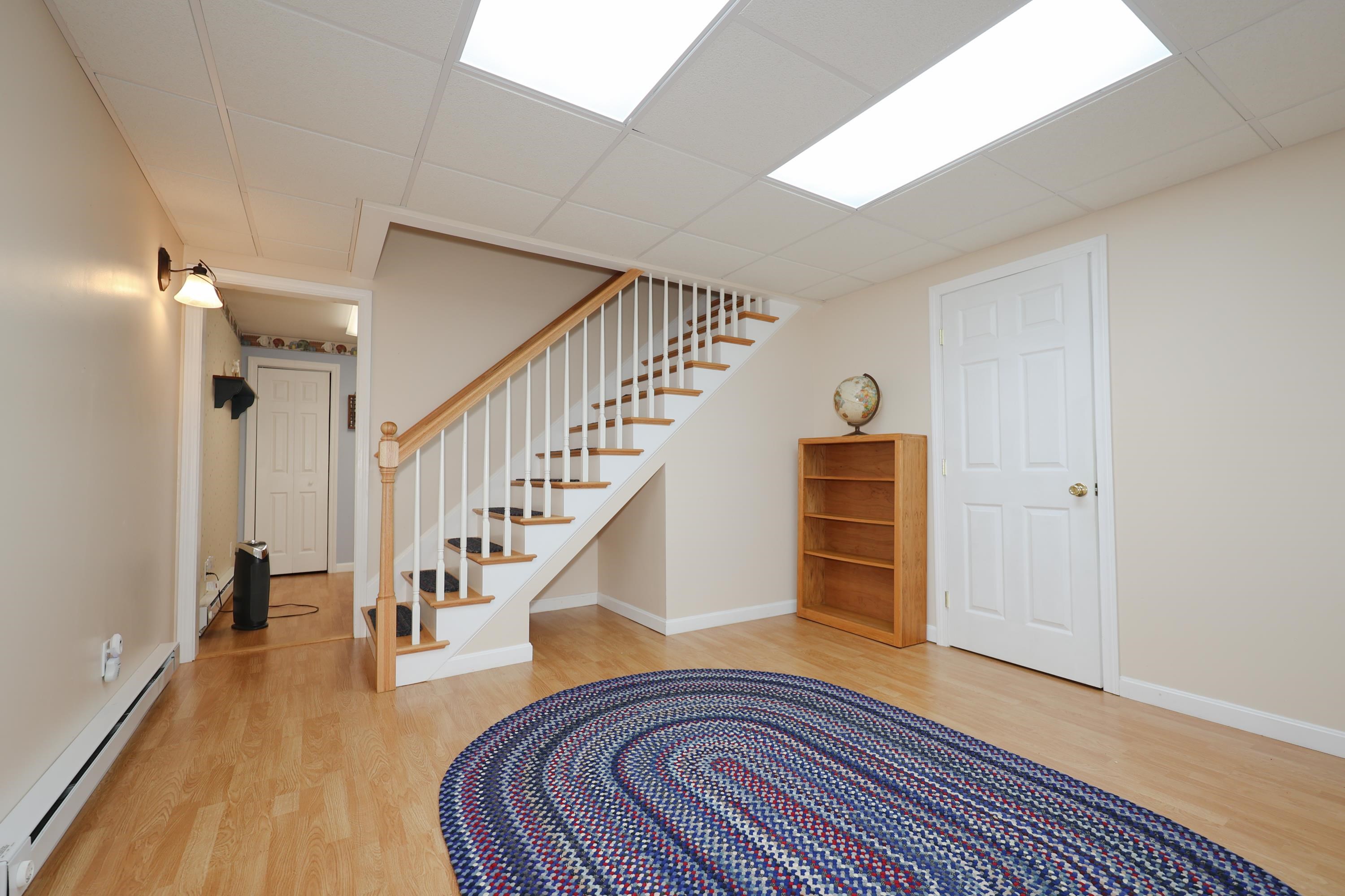 19 Proctor Road Bedford, NH 03110 - Photo 25 of 34