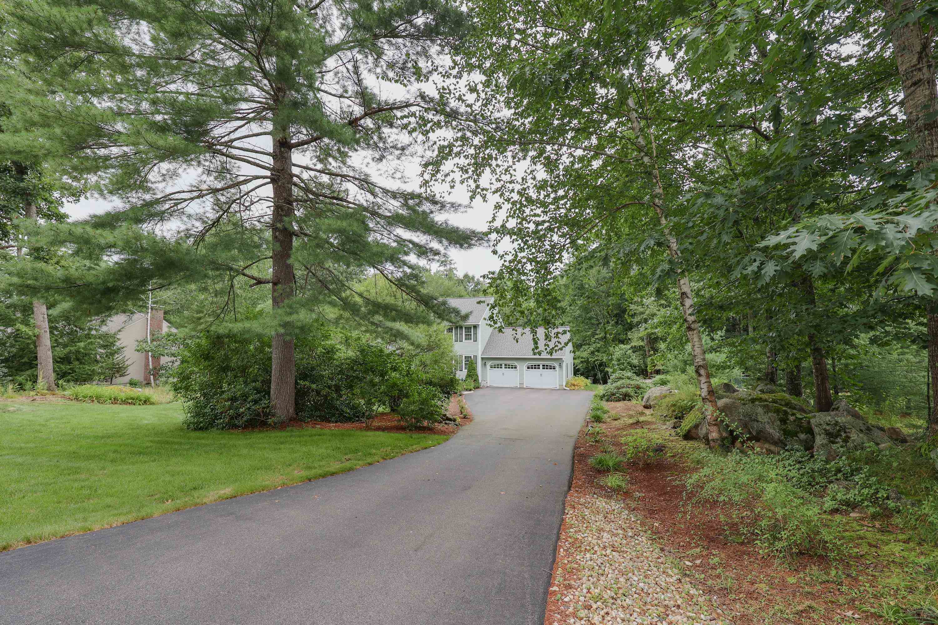 19 Proctor Road Bedford, NH 03110 - Photo 29 of 34