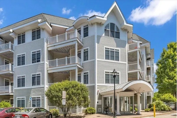 $515,000 | 614 Pond Street, Unit 1303, Braintree, MA 02184