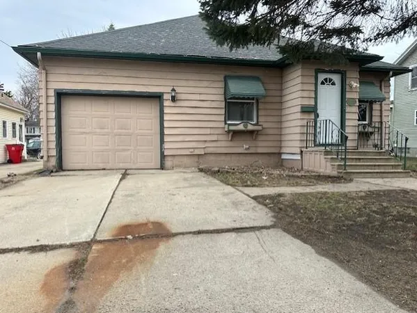 $149,000 | 1204 2nd Avenue Northwest, Austin, MN 55912