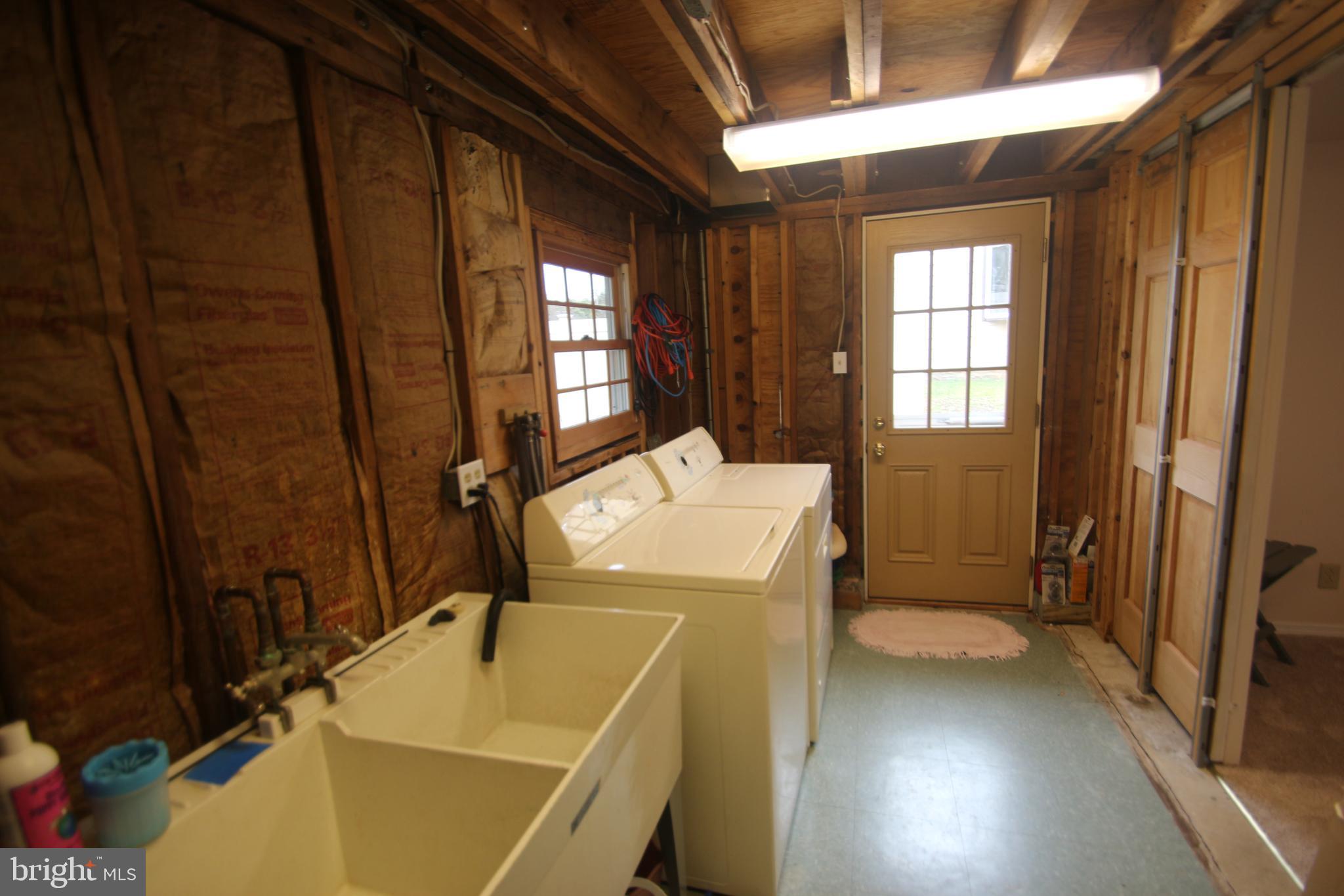 1017 Coronet Road Warminster, PA 18974 - Photo 19 of 24
