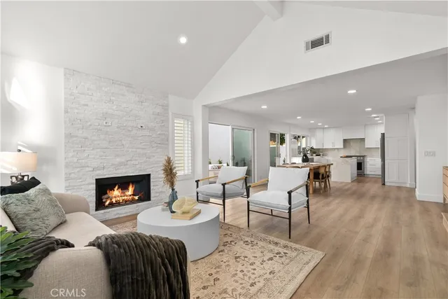 $2,395,000 | 78 Pelican Court, Newport Beach, CA 92660