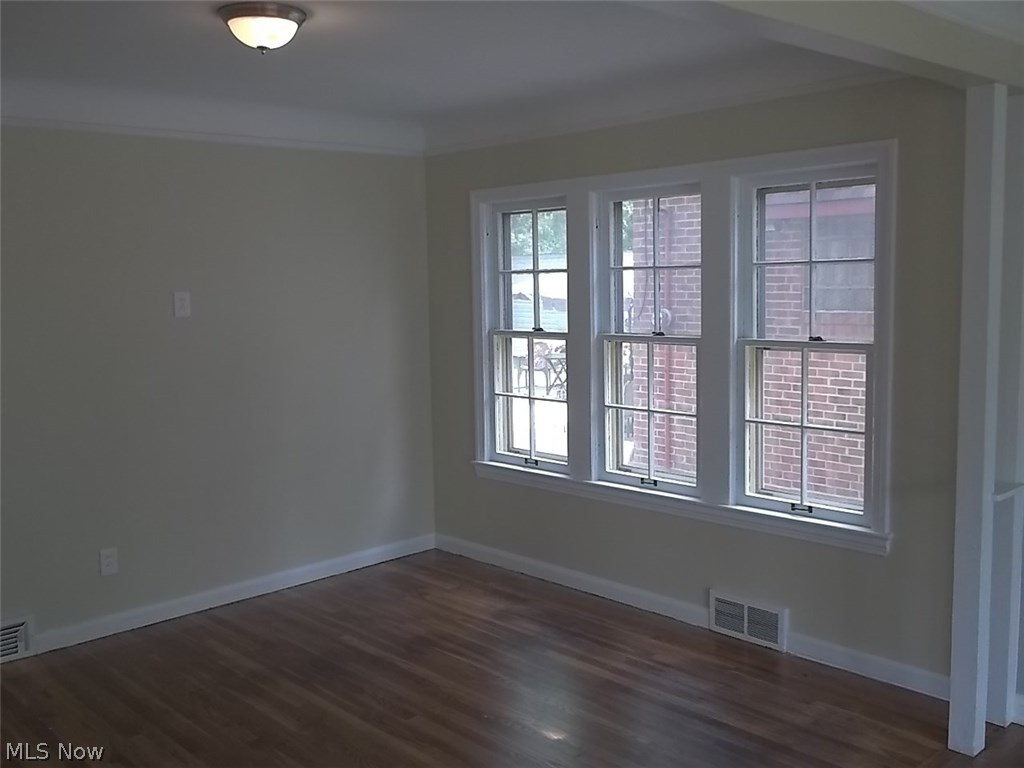 3751 Bainbridge Road Cleveland Heights, OH 44118 - Photo 18 of 32