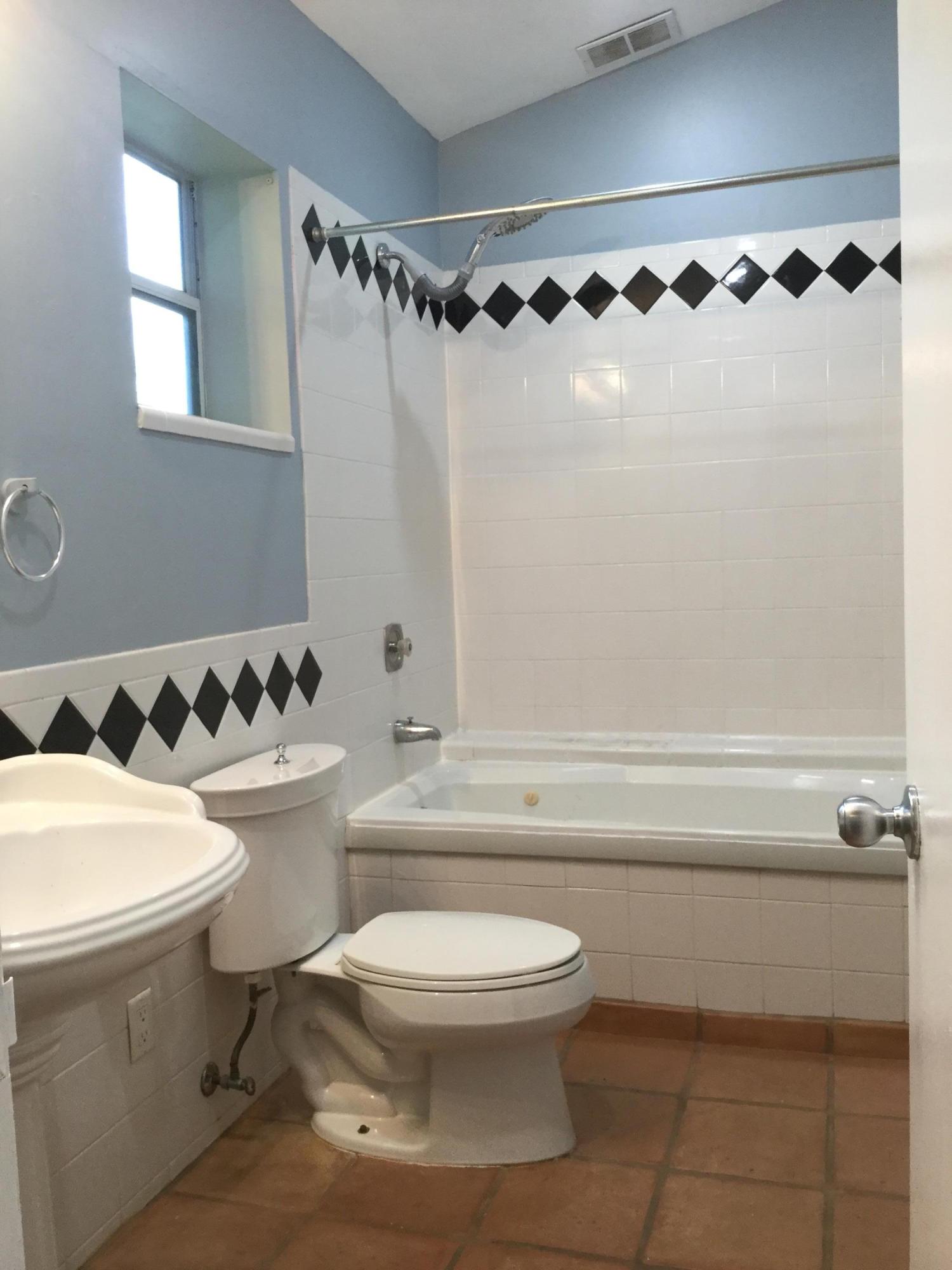 2465 Southridge Road Delray Beach, FL 33444 - Photo 22 of 30 Master Bathroom