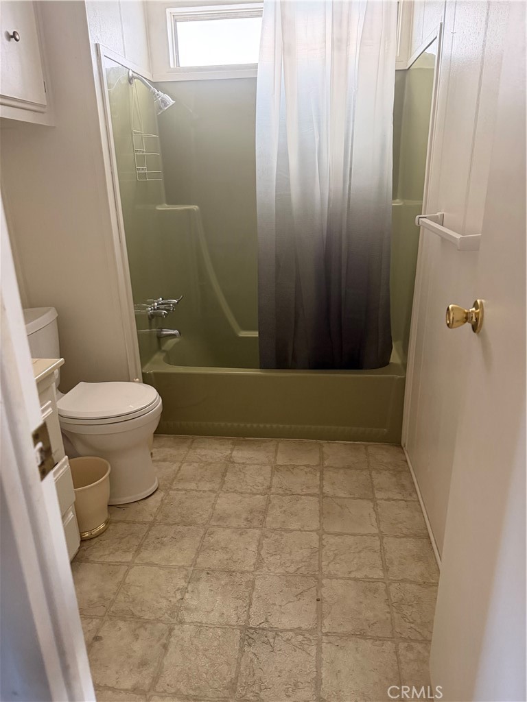 9391 California Avenue, Unit 13 Riverside, CA 92503 - Photo 8 of 11