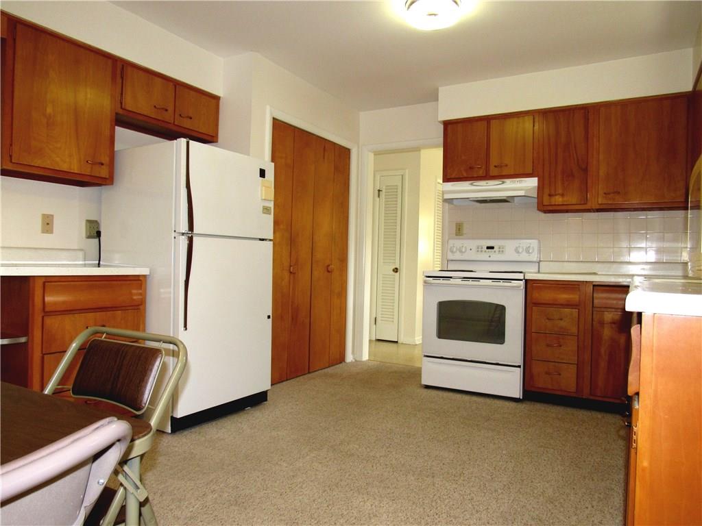 429 Seminary Street Hope, IN 47246 - Photo 7 of 20 Gallery Image 7