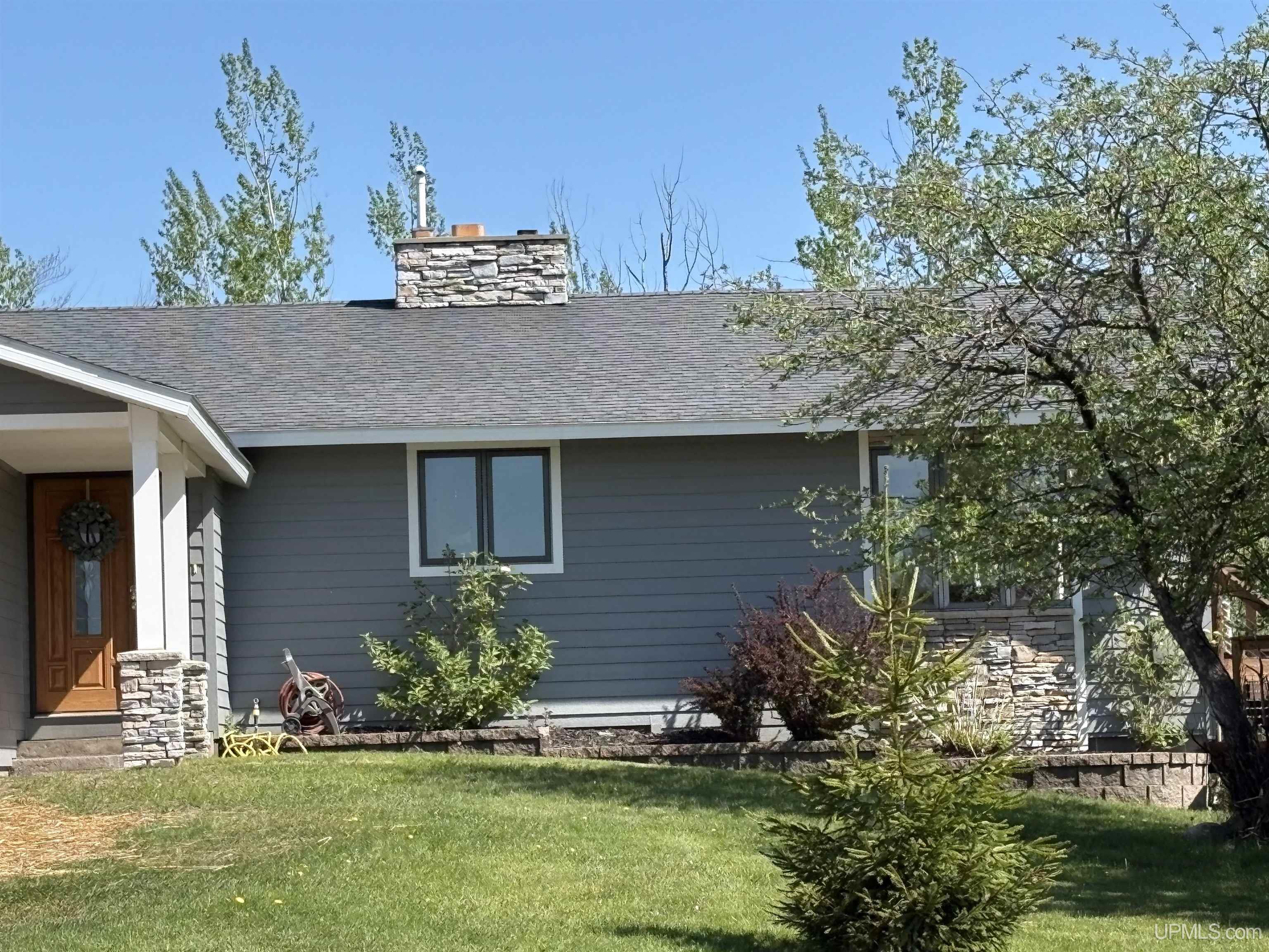 21524 Massie Road Chassell, MI 49916 - Photo 3 of 40