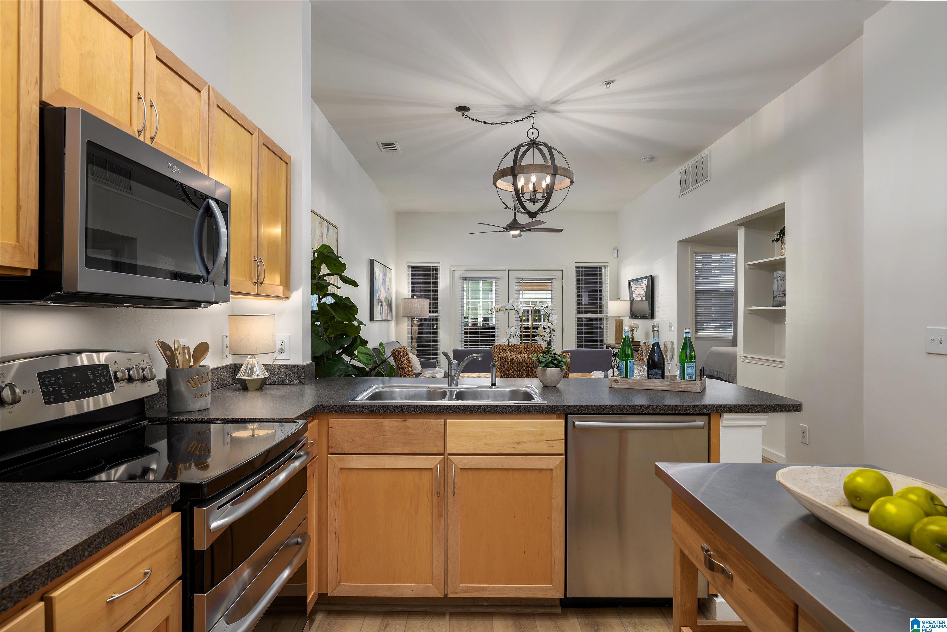 401 20th Street South, Unit 112 Birmingham, AL 35233 - Photo 6 of 34