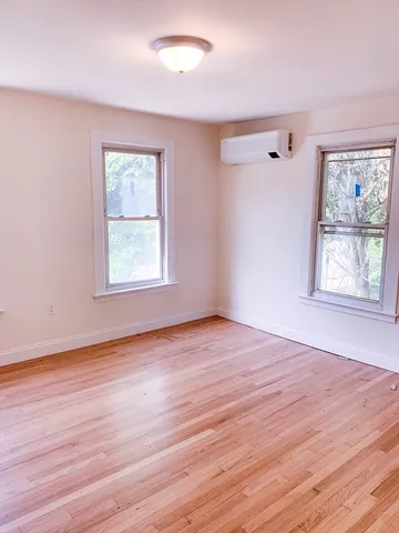 $2,500 | 43 Bates Street, Unit 2, Northampton, MA 01060