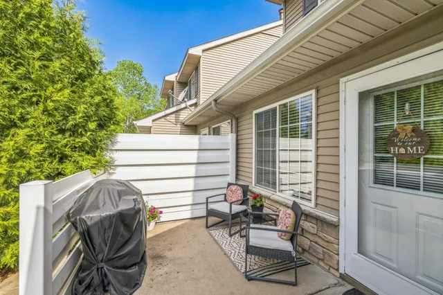 $239,900 | 8289 Delaney Drive, Unit 24, Inver Grove Heights, MN 55076