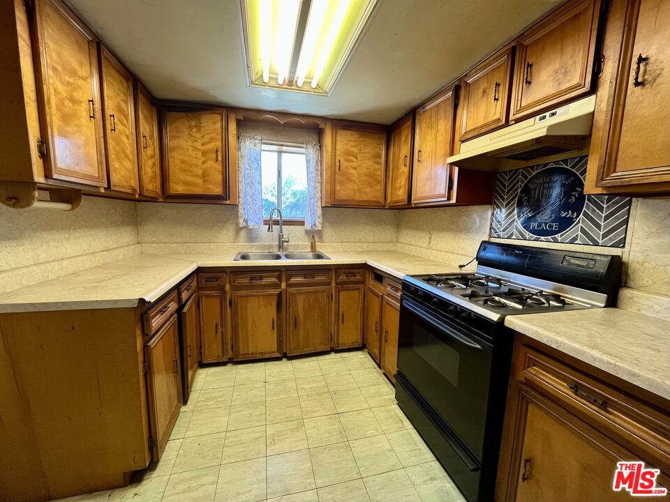 3463 Washington Street Riverside, CA 92504 - Photo 16 of 36