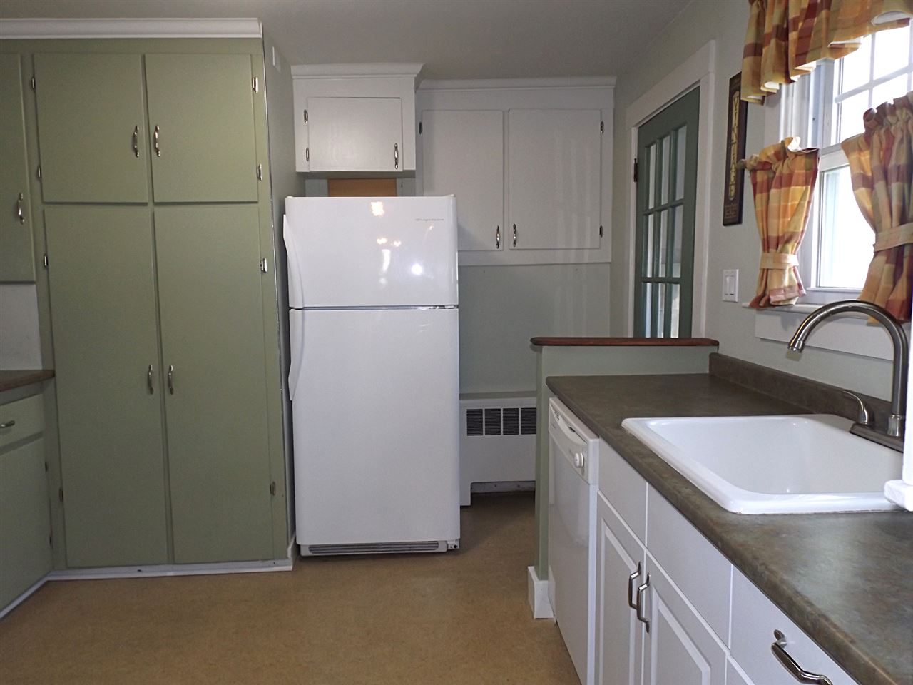 29 Stratton Road Rutland, VT 05701 - Photo 4 of 22