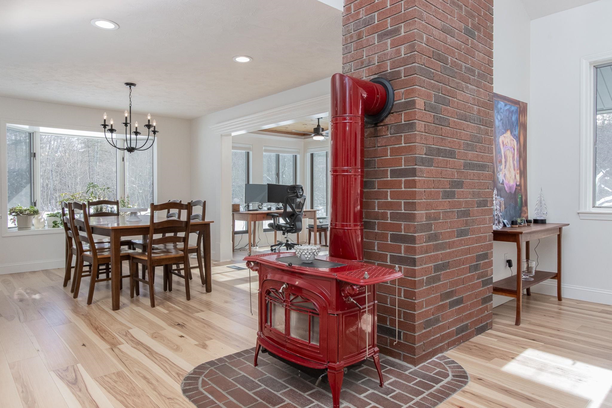 69 Bog Road Goffstown, NH 03045 - Photo 15 of 60