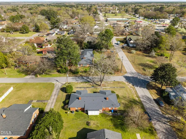 $1,200 | 1208 South 9th Street, Lillington, NC 27546