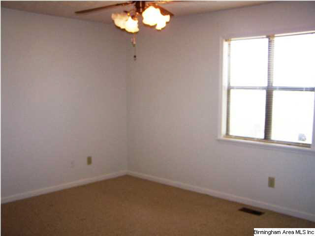 1740 Roundhill Road Weaver, AL 36277 - Photo 15 of 32