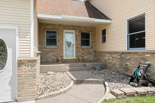 $360,000 | 1299 Bellflower Lane Northeast, Owatonna, MN 55060