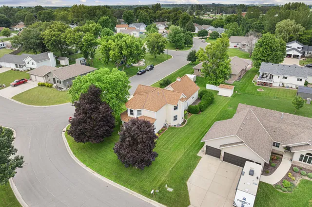 $360,000 | 1299 Bellflower Lane Northeast, Owatonna, MN 55060