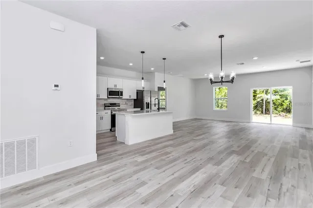 $1,900 | 586 Marion Oaks Trail, Ocala, FL 34473