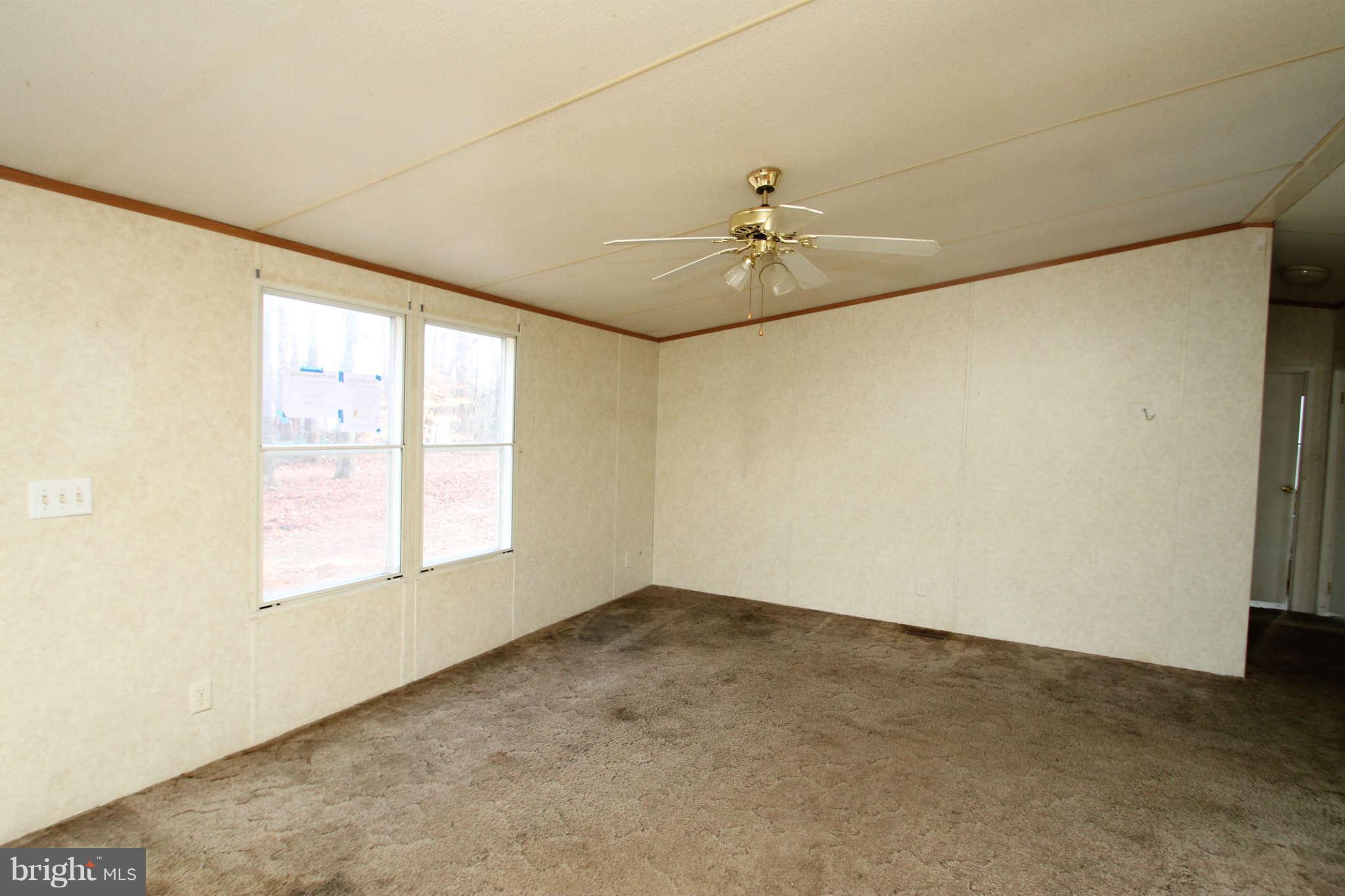 12076 Ridge Road King George, VA 22485 - Photo 2 of 16 Living Room