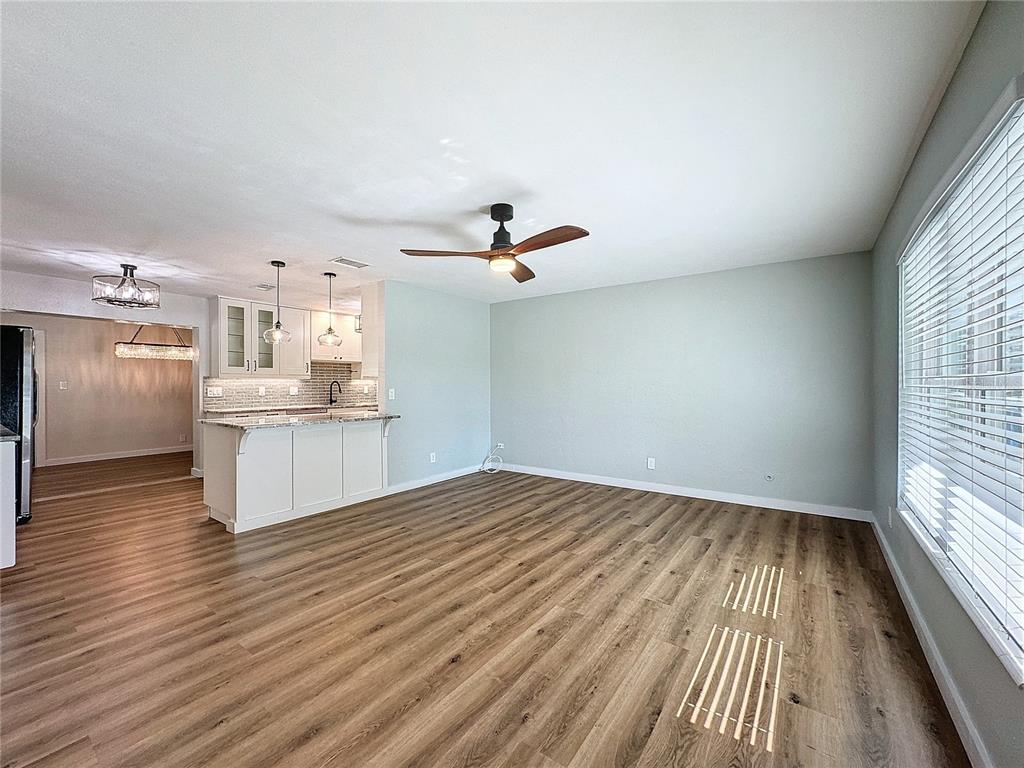7610 117th Street Seminole, FL 33772 - Photo 11 of 64