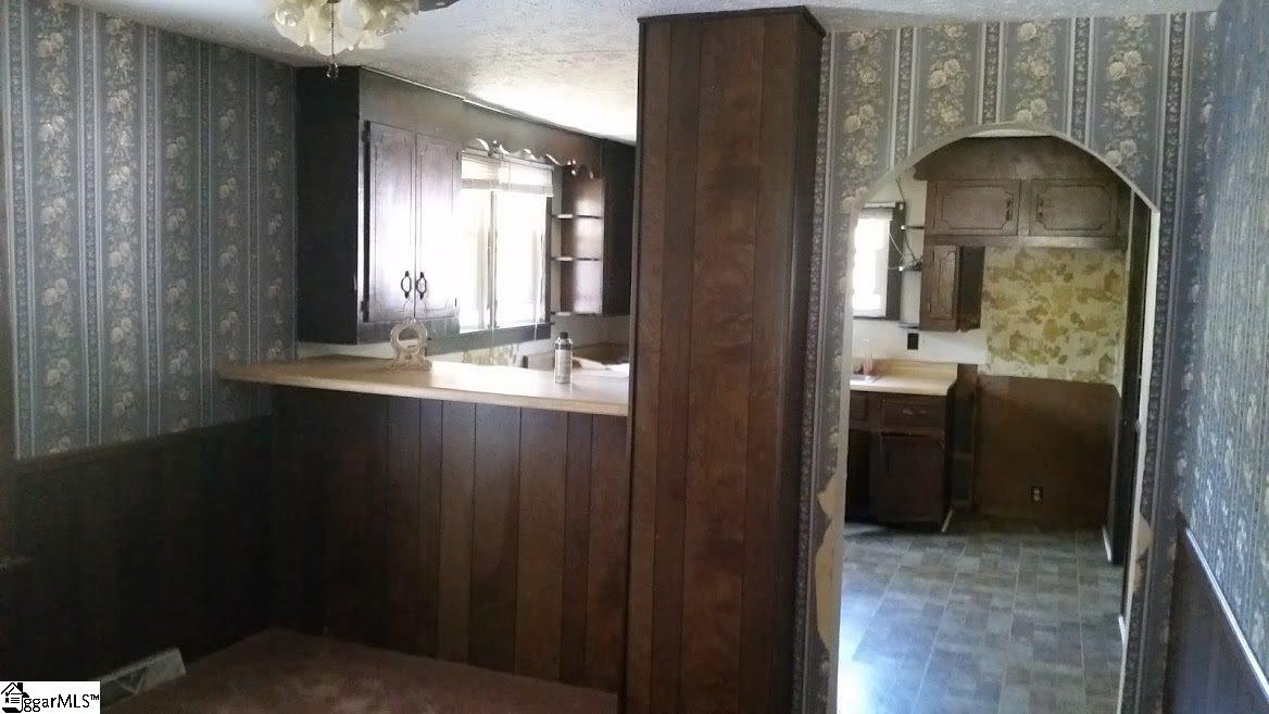 15 State Rd S-23-139 Taylors, SC 29687 - Photo 4 of 11 Gallery Image 4