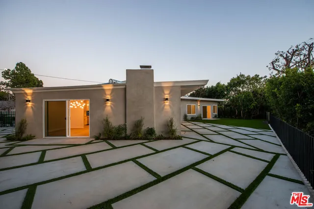 $17,800 | 645 Walther Way, Los Angeles, CA 90049