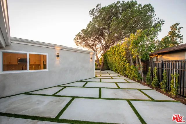 $17,800 | 645 Walther Way, Los Angeles, CA 90049