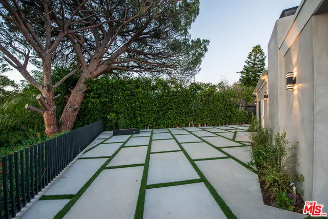 $17,800 | 645 Walther Way, Los Angeles, CA 90049