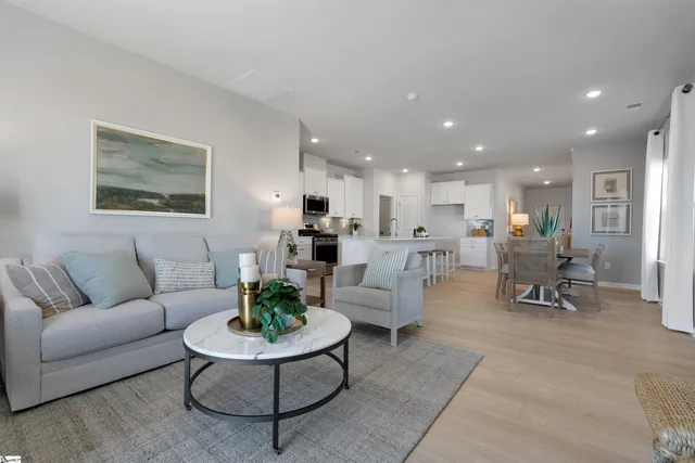 $369,950 | 101 Bean Spgs Court, Taylors, SC 29687