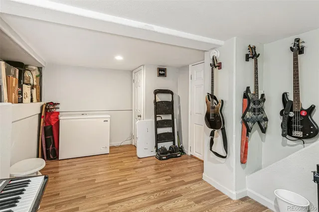 a view of a entryway