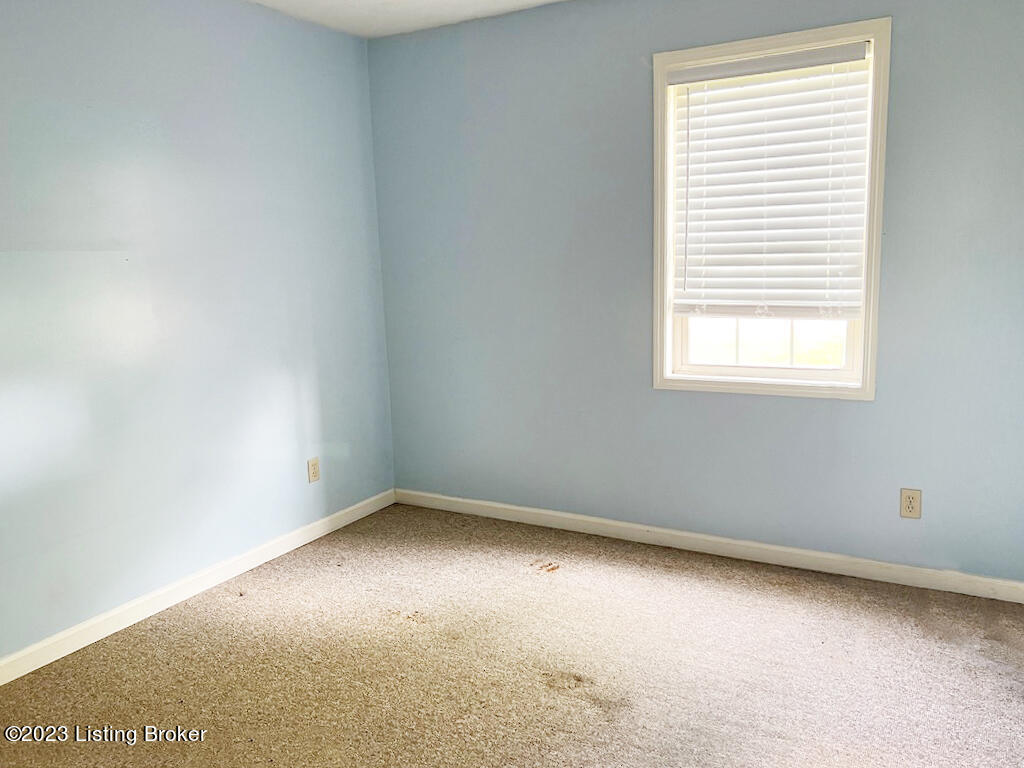 212 Garriott Road Bedford, KY 40006 - Photo 13 of 22 7