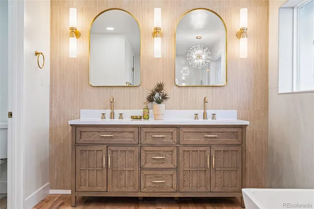 $924,900 | 453 South Oneida Way, Denver, CO 80224