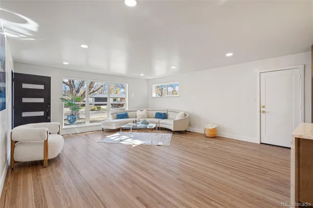 $924,900 | 453 South Oneida Way, Denver, CO 80224