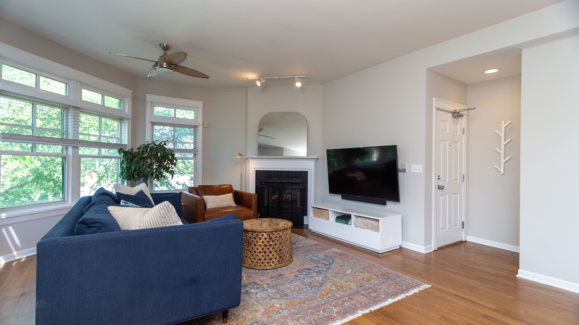 2500 North Seminary Avenue, Unit 2W Chicago, IL 60614 - Photo 6 of 24