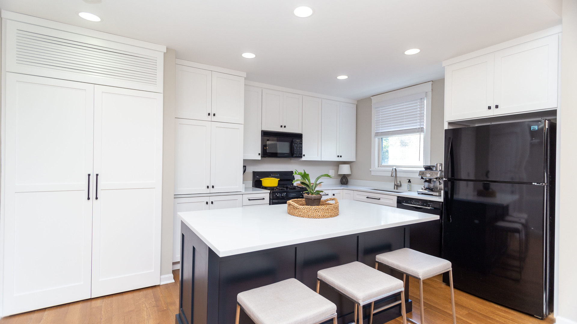 2500 North Seminary Avenue, Unit 2W Chicago, IL 60614 - Photo 10 of 24