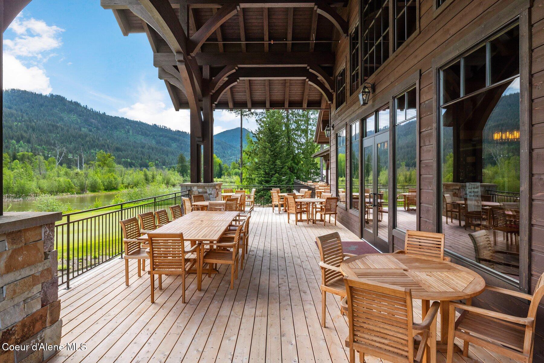 Nna Marie Victoria Court Sandpoint, ID 83864 - Photo 20 of 33 Dine on the Deck