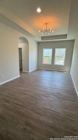 a view of empty room with window