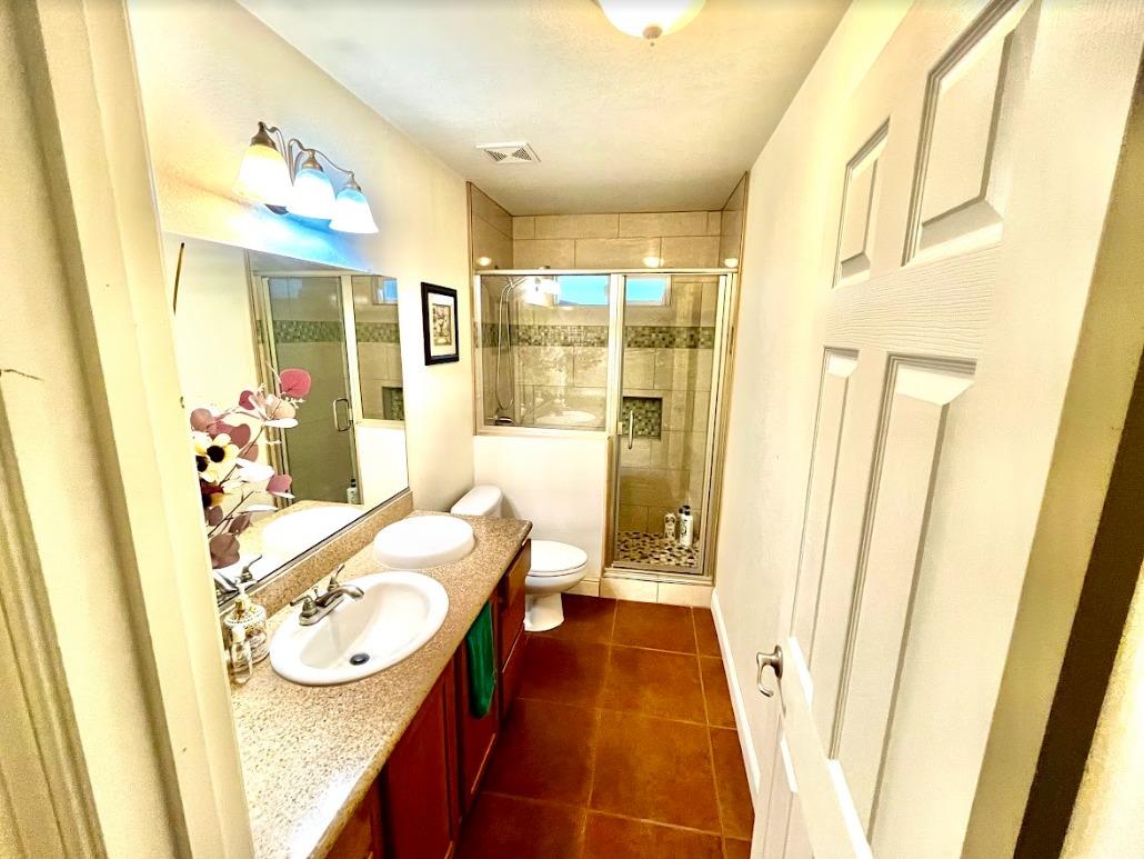 922 Sequoia Street Parlier, CA 93648 - Photo 7 of 16