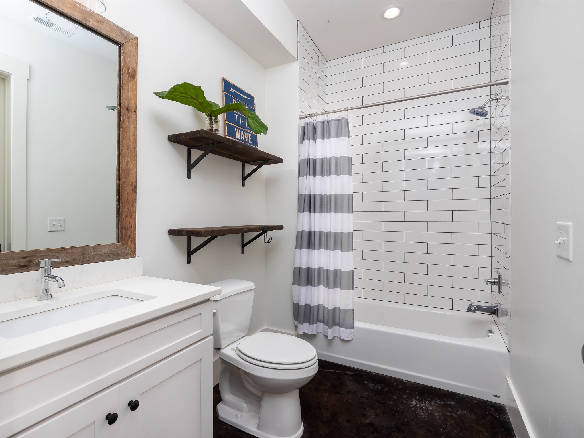 1831 Sugar Ridge Road Spring Hill, TN 37174 - Photo 25 of 48 a bathroom with a sink a toilet and bathtub