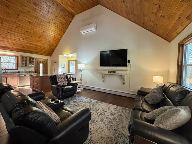 $397,900 | 4214 Highway 31, Poultney, VT 05764