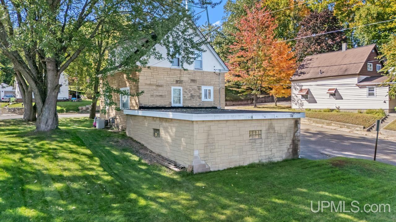 1001 Forest Street Niagara, WI 54151 - Photo 22 of 23